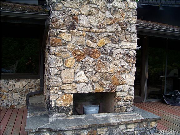 5th image of 165 Winslow Ln