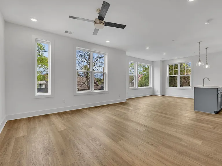 423C Veritas St — Photo 10