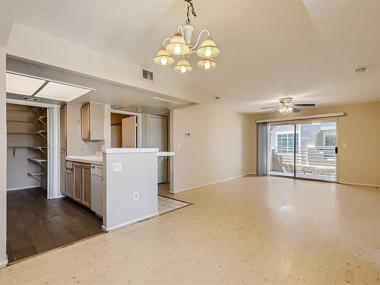 1909 Mountain Hills Ct #206-1 — Photo 10