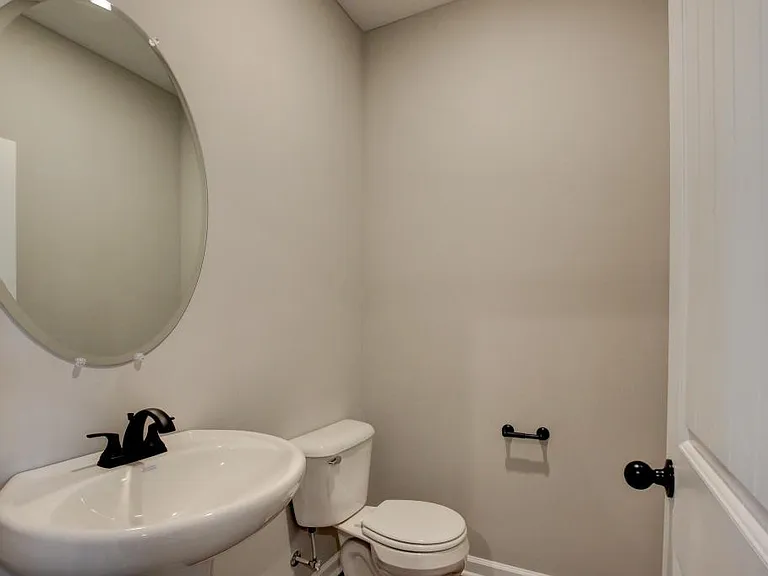 1115 Hillwood Dr — Photo 11