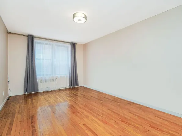 1213 Avenue Z image 21 of 33