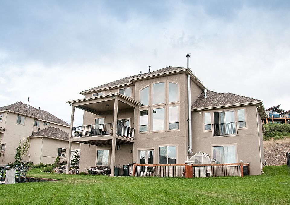 2nd image of 1948 E Eagle Crest Dr