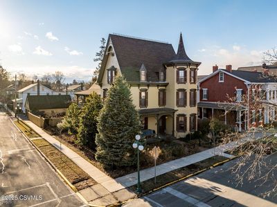 135 S 3rd St, Lewisburg, PA, 17837