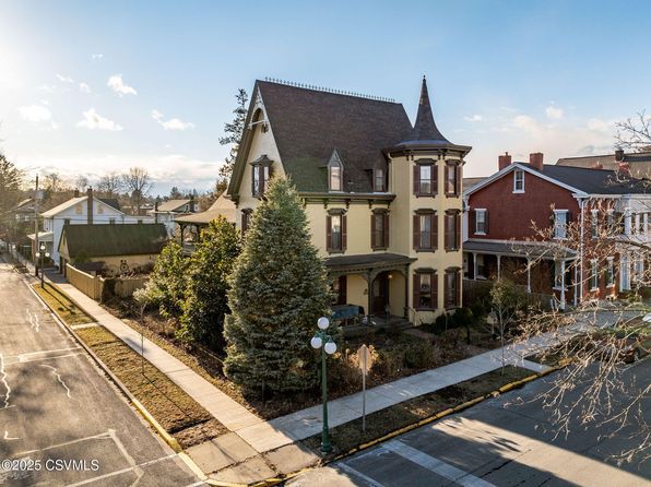 135 S 3rd St, Lewisburg, PA 17837