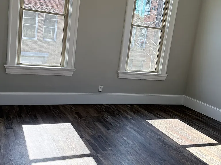 2607 Cook St — Photo 10