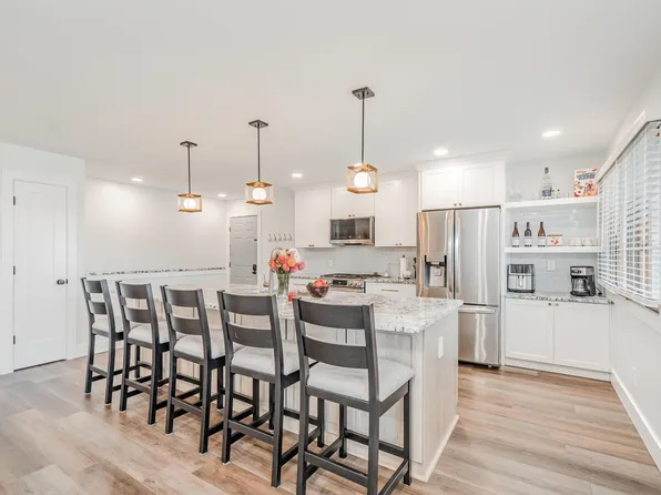 1232 S Mountain St, Bay City, MI 48706