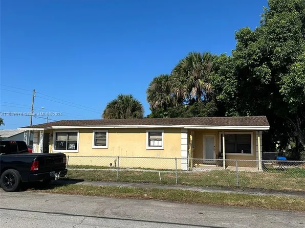 1259 W 26th St, Riviera Beach, FL 33404