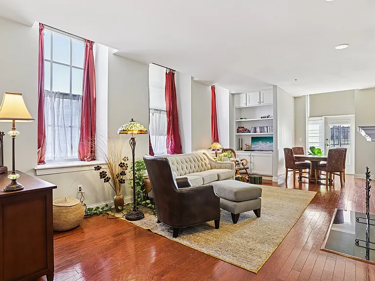1515 Lafayette Ave #114 — Photo 4