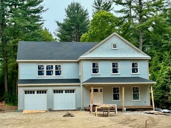 74 Shade St, Lexington, MA 02420