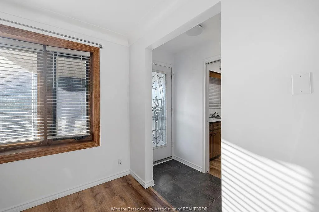 3 bed, $2,500 — Photo 3