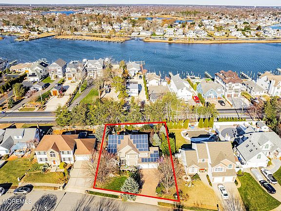 3rd image of 648 Point Avenue