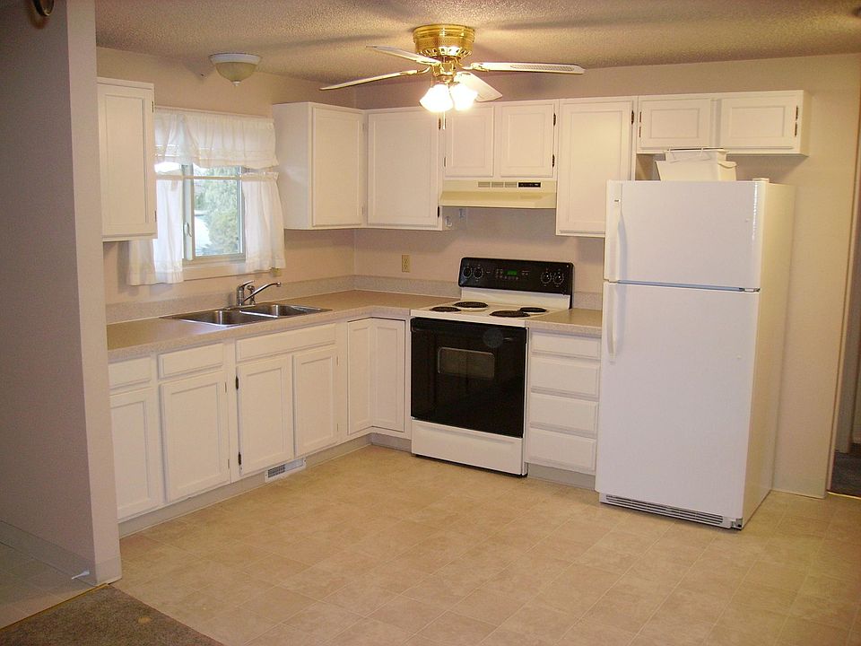 2nd image of 1422 Lynn Ave