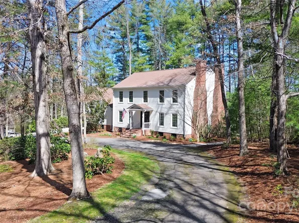 4 Stuyvesant Cres, Asheville, NC 28803