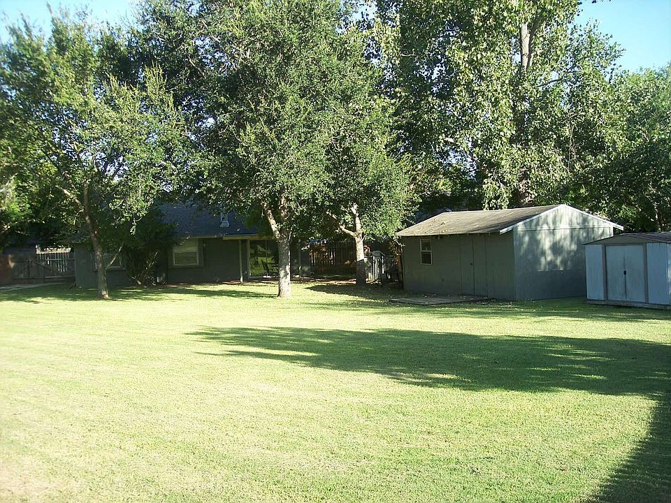 2nd image of 16903 Enchanted Cir E