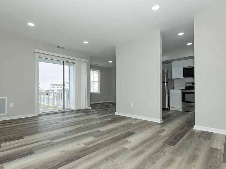 1403 Key Pkwy — Photo 10