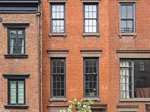 43 West 12th Street image 1 of 14