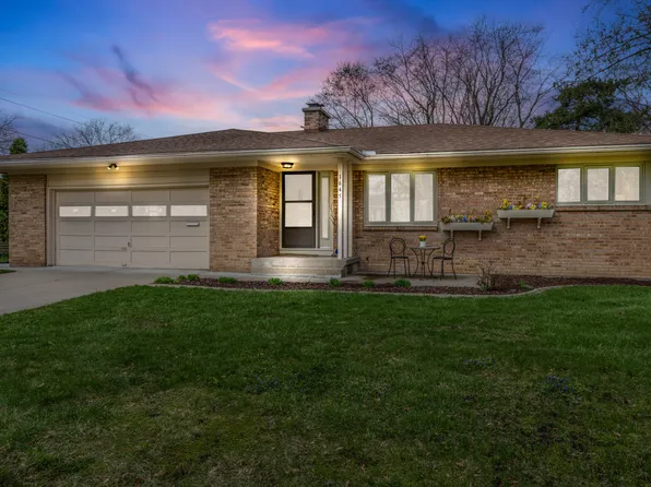 1645 Lotus Ave SE, Grand Rapids, MI 49506