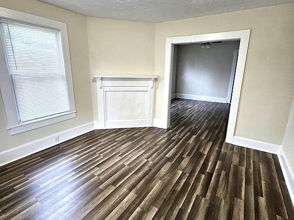 2nd image of 700 Douglas Ave