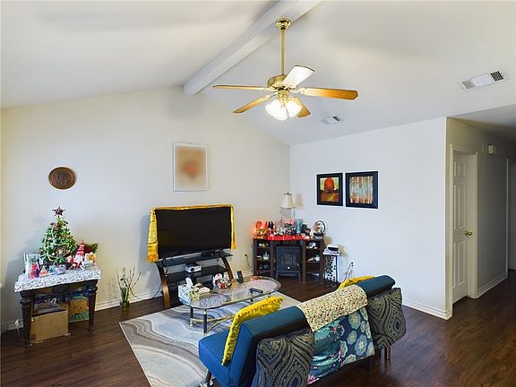 2nd image of 2333 Pronghorn Ln
