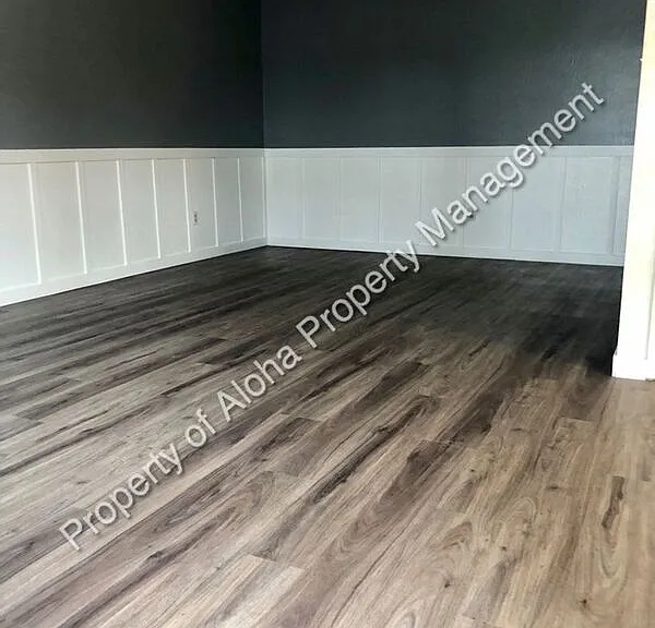 1159 N Arthur Ln — Photo 2