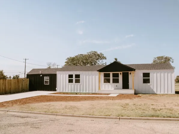 1202 W 21st St, Plainview, TX 79072