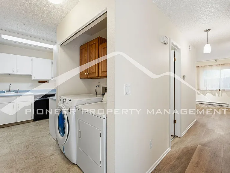 1638 Centaur Cir — Photo 16