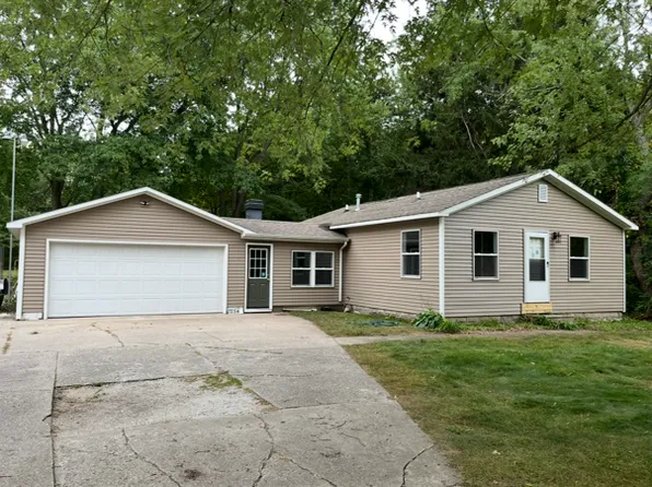 7254 Grand Haven Rd, Norton Shores, MI 49456