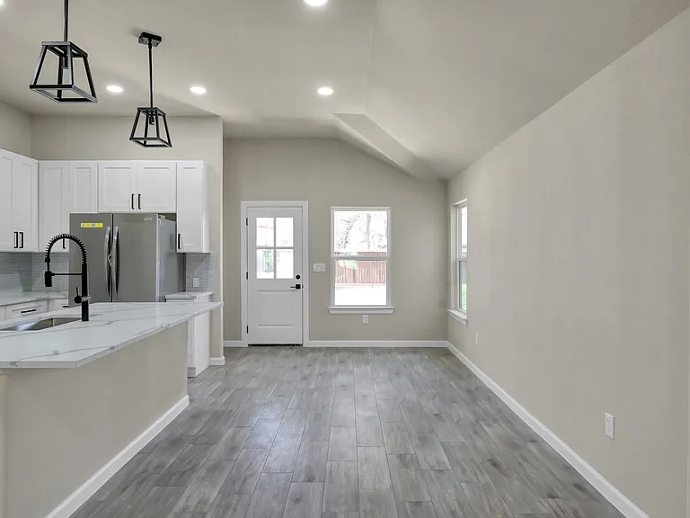 106 Harbor Court Dr — Photo 15