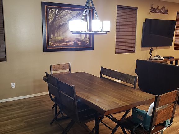 3rd image of 18375 N Russell Dr