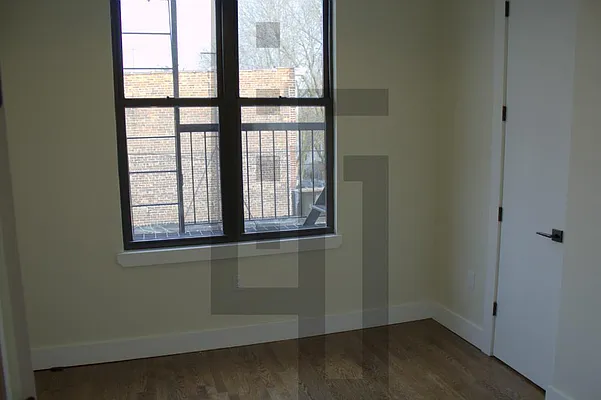 Rented by Loom Group | media 15