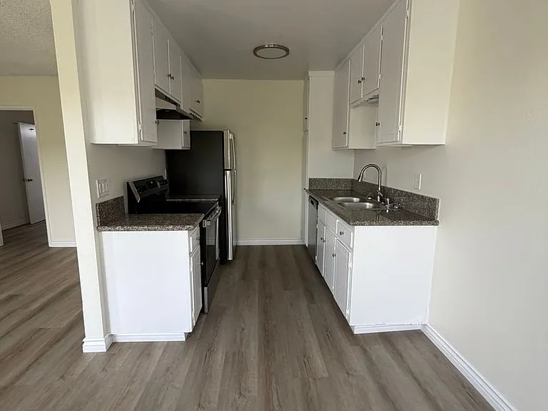 Shawnwood Forest Apartments — Photo 13