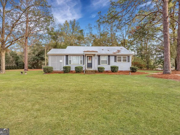 611 S Elm St, Jesup, GA 31546