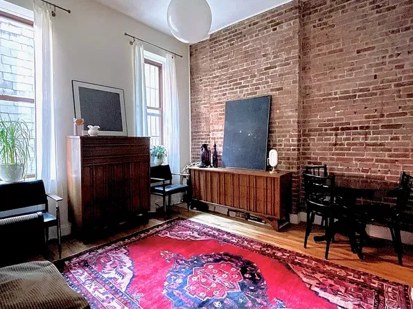 523 Hudson St APT 1RN, New York, NY 10014