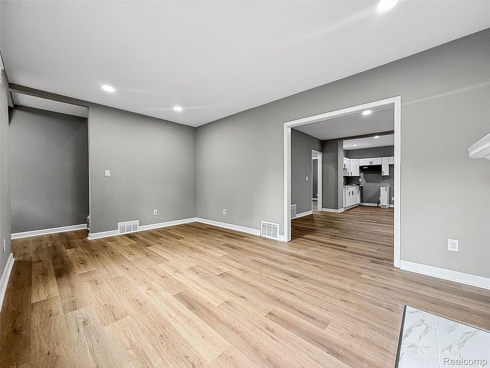 9920 Balfour Rd, photo 8