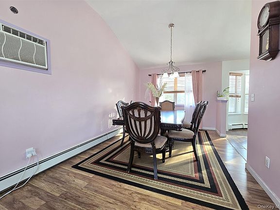 5th image of 54 Beacon Street