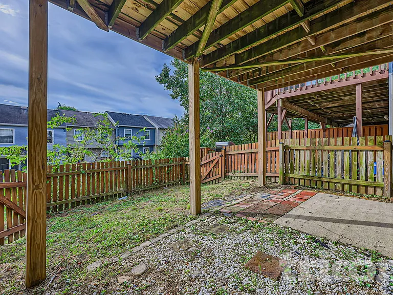 19 Clearlake Ct — Photo 17