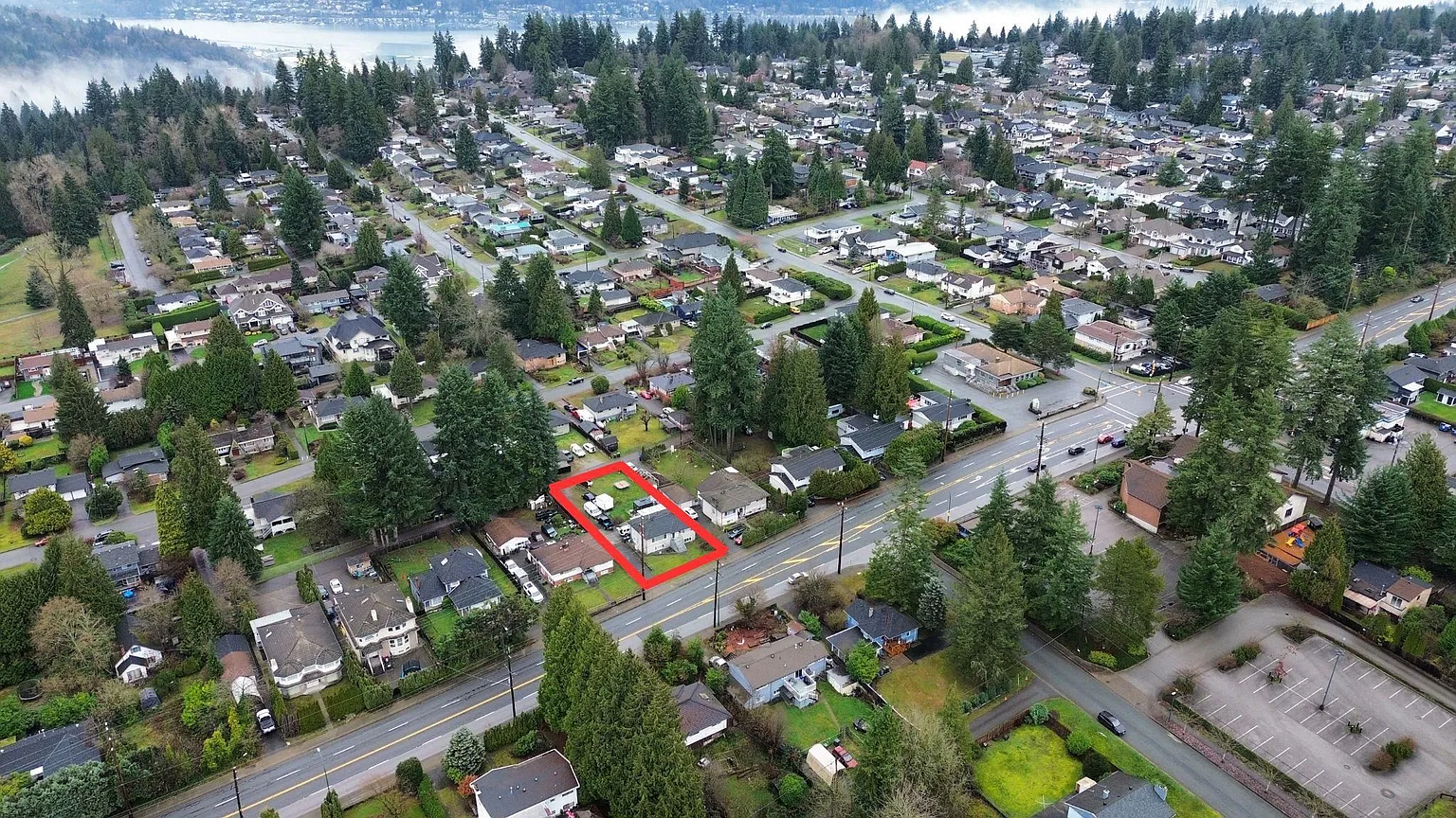 931 Como Lake Ave photo 1