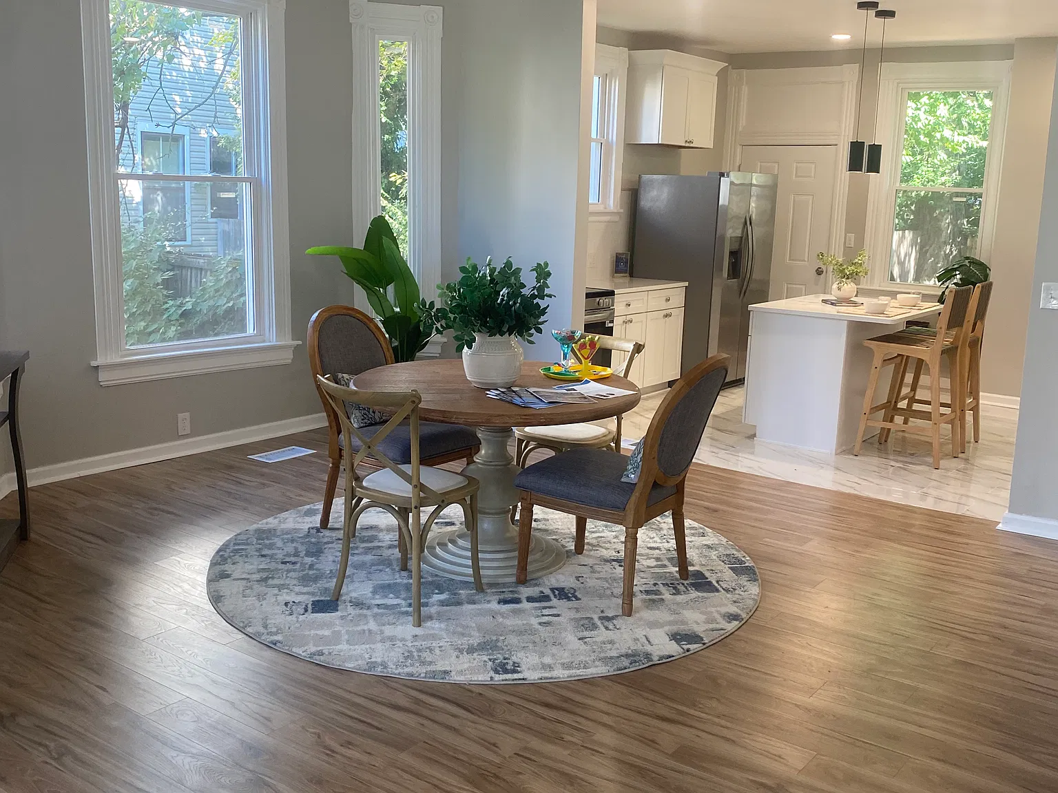 4 bed, 2.5 bath, 2208 sqft, $2,900 — Photo 3