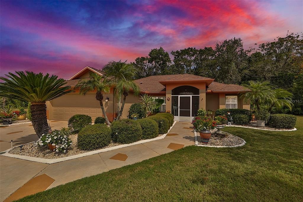 360 Caloosa Palms Ct