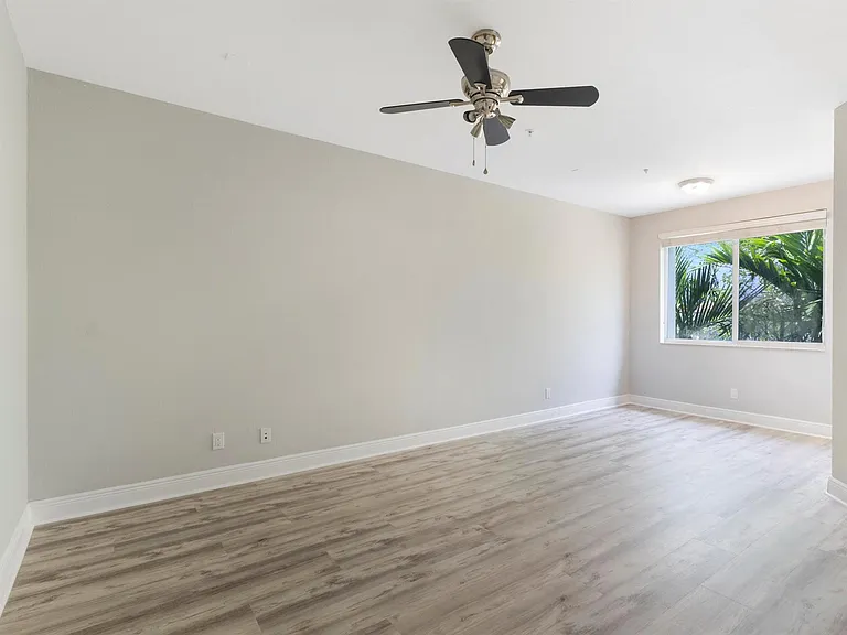 3028 Waterside Cir — Photo 28