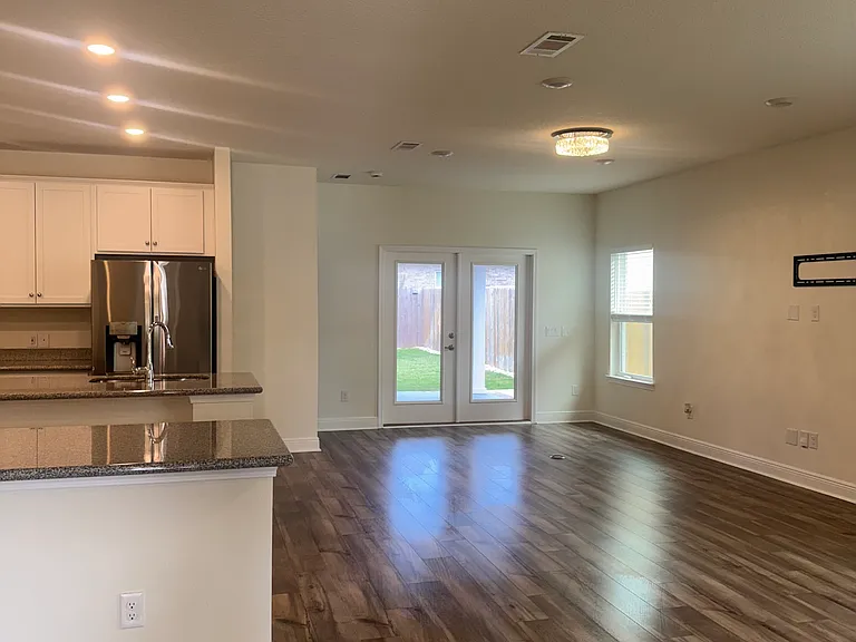 4725 Majestic Palm St — Photo 4