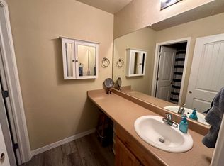 8271 S Oak Vista Dr, West Jordan, UT 84081