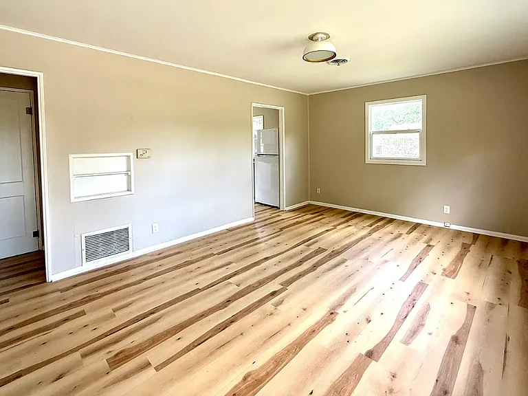1301 S Cottage Grove Ave — Photo 2