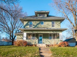 608 E 1st Ave, Indianola, IA 50125