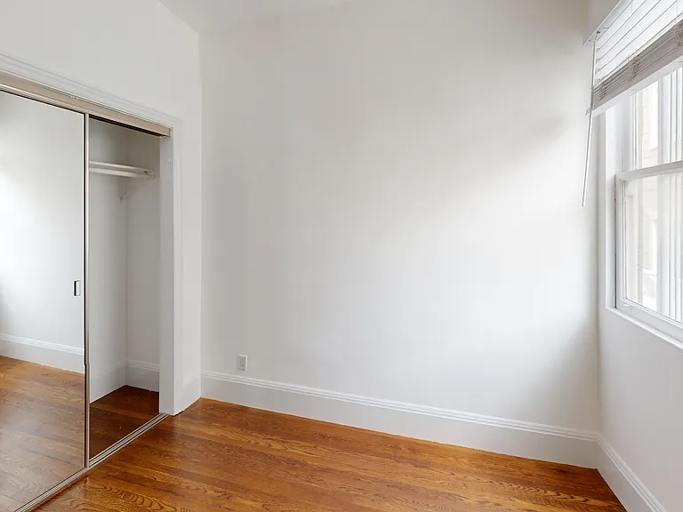 1520 Gough Street — Photo 5