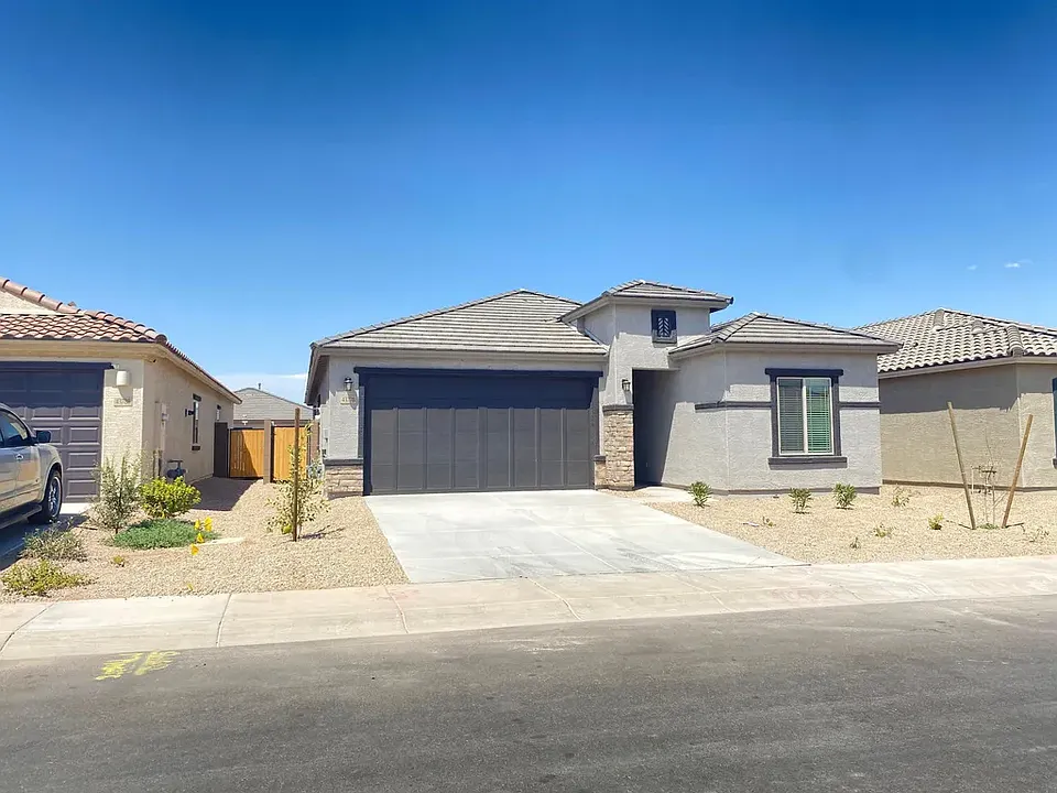 43778 W Juniper Ave