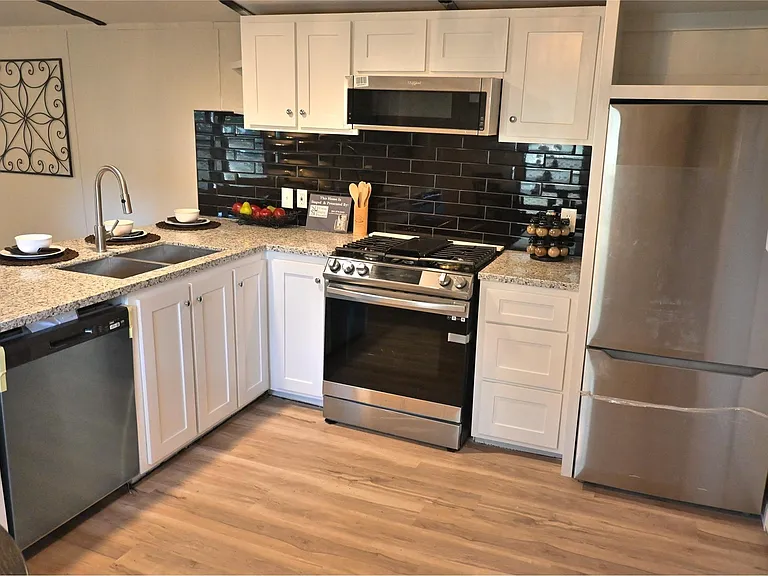 13721 Brigadier Dr — Photo 5