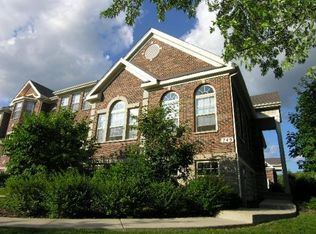 749 Prestwick Ln, Wheeling, IL 60090