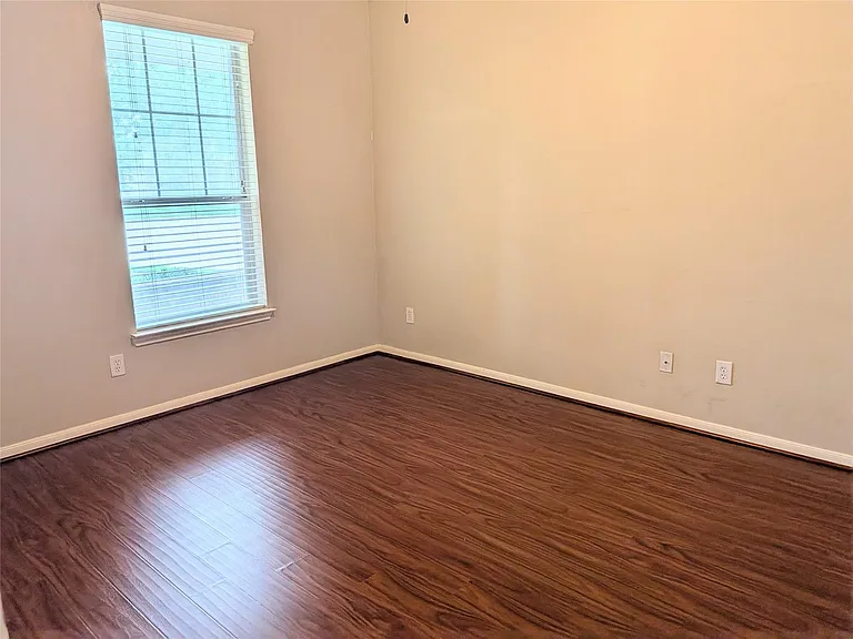 4911 Spring Showers Ct — Photo 12