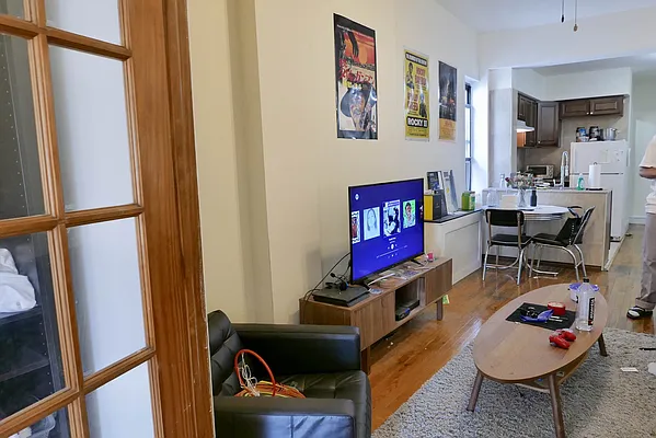 Rented by Urban Real Estate Property Group Inc | media 13